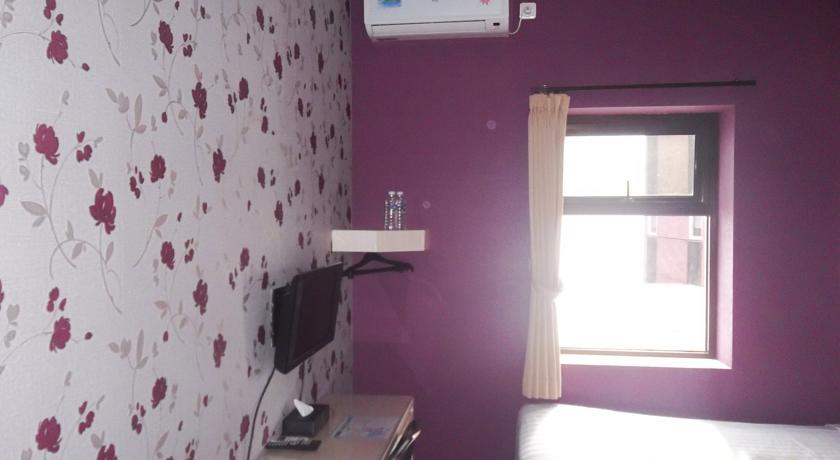 Mine Home Hotel Bandung Buitenkant foto