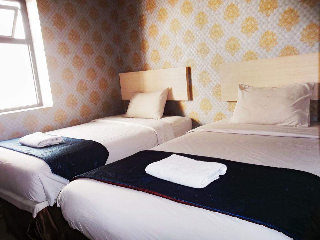 Mine Home Hotel Bandung Buitenkant foto