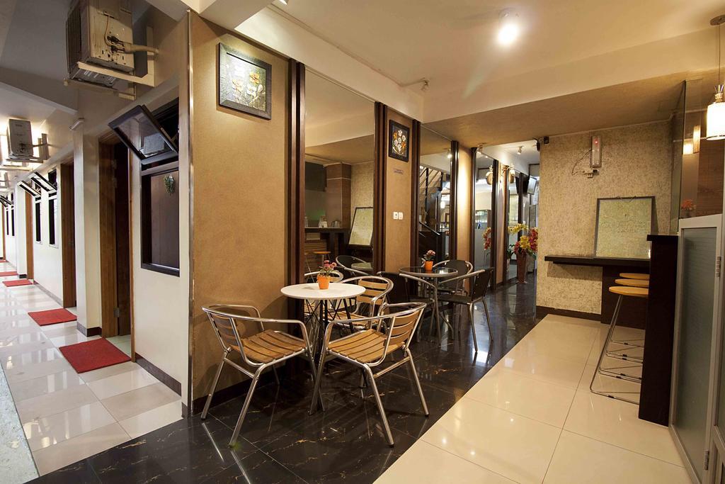 Mine Home Hotel Bandung Buitenkant foto
