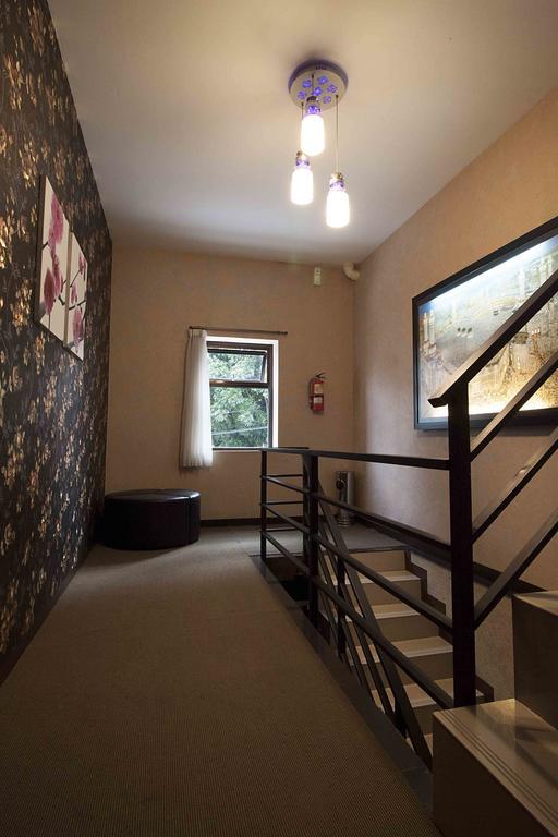 Mine Home Hotel Bandung Buitenkant foto