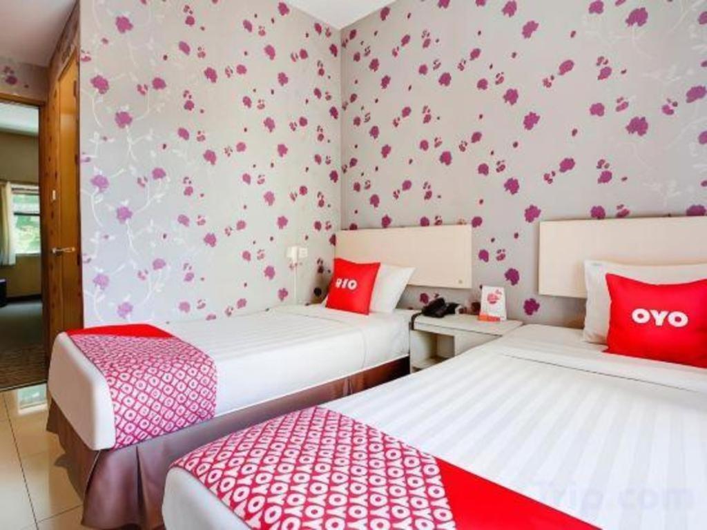 Mine Home Hotel Bandung Buitenkant foto