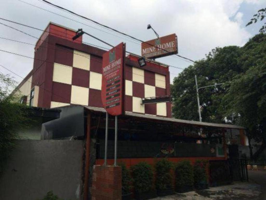 Mine Home Hotel Bandung Buitenkant foto