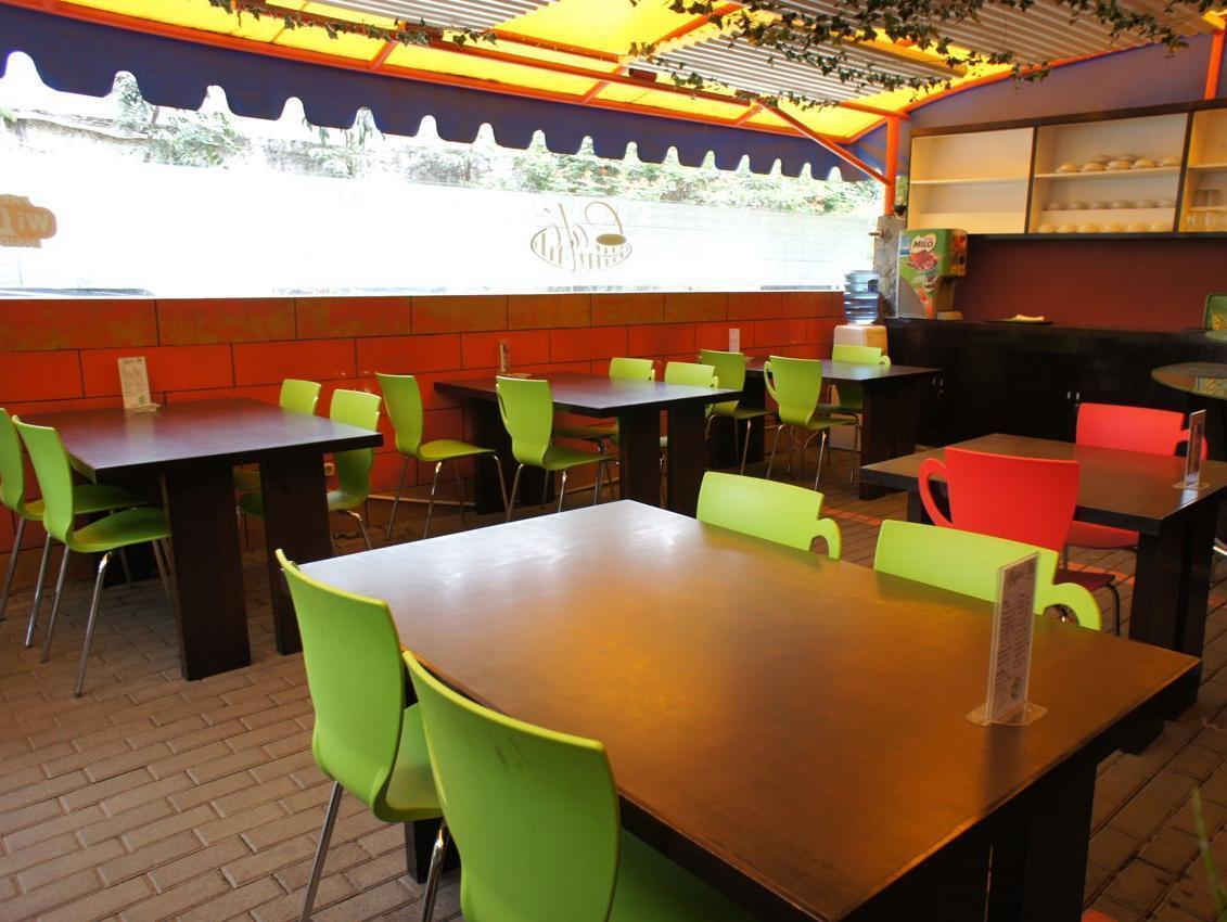 Mine Home Hotel Bandung Buitenkant foto